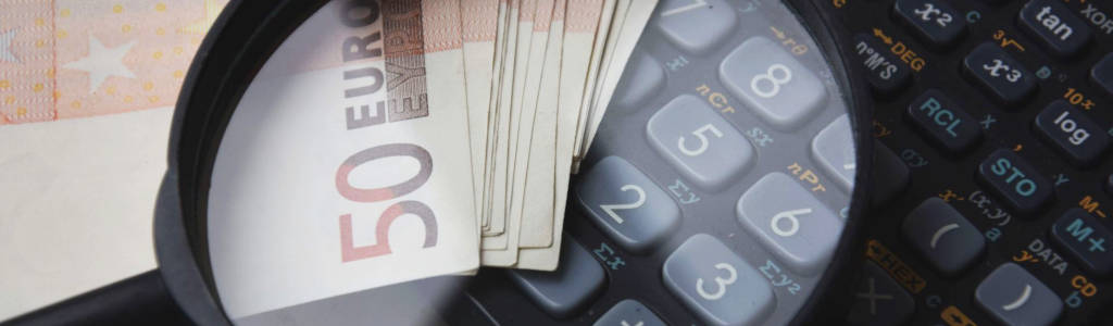 Die Sockelheizleiste der SHL-Wärmetechnik: Wir erstellen Ihnen ein individuelles Angebot für Ihr Haus bzw. Ihre Wohnung. Wußten Sie schon, daß man Heizleisten auch folgendermaßen bezeichnet? Randleistenheizung, Leistenheizung, Sockelheizung, Fussleistenheizung, Heizsockel oder auch Sockelleistenheizkörper.